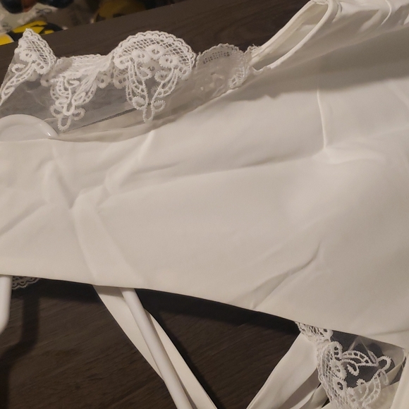 ♥️New boutique white lace top - Picture 9 of 11